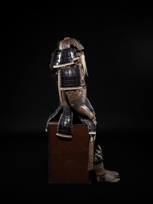 Galerie ZackeMYOCHIN: AN OKEGAWA NIMAI-DO GUSOKU (TWO-PIECE CUIRASS ARMOR) AND SUJIBACHI KABUTO, WITH NKBKHK TOKUBETSU KICHO (ESPECIALLY IMPORTANT) SHIRYO CERTIFICATE
