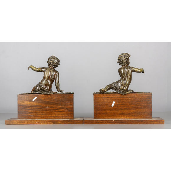 Aste Boetto SRLPutti, due sculture in posa in bronzo brunito