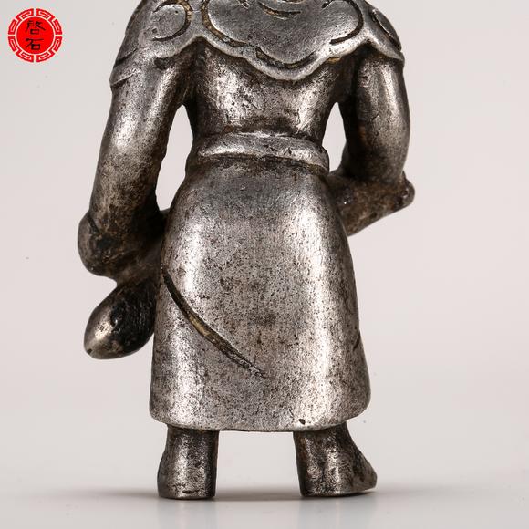 北京啟石明 銀質(zhì)狩獵人物像