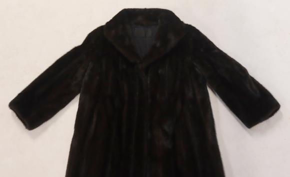 Clarke Auction GalleryCOUTURE. Emilio GUCCI Full Length Fur Coat.