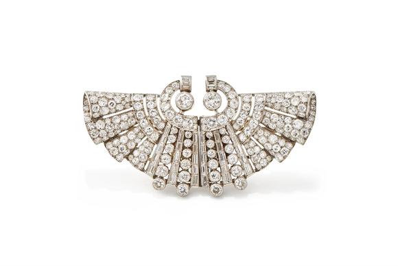 DreweattsA FRENCH ART DECO DIAMOND DOUBLE-CLIP BROOCH