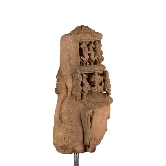 Hargesheimer Kunstauktionen DüsseldorfEIN SANDSTEINKOPF DES VISHNU