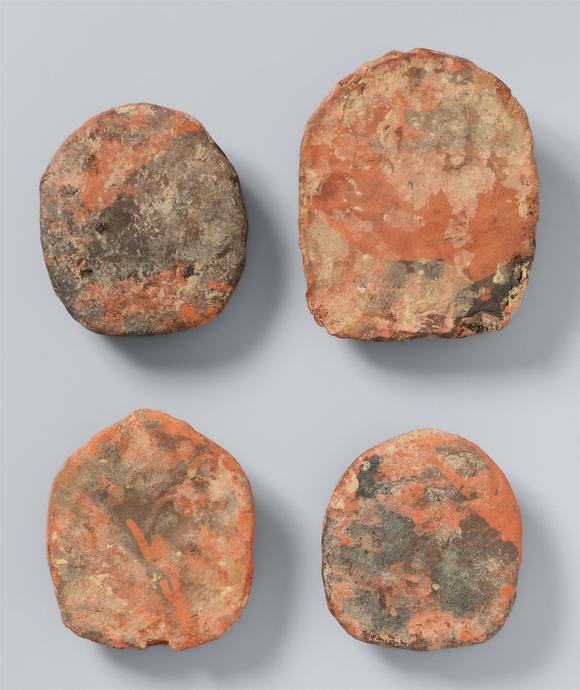 Kunsthaus Lempertz KGA set of four rare and large terracotta and polychrome tsa-tsa. Western Tibet. 11/12th century