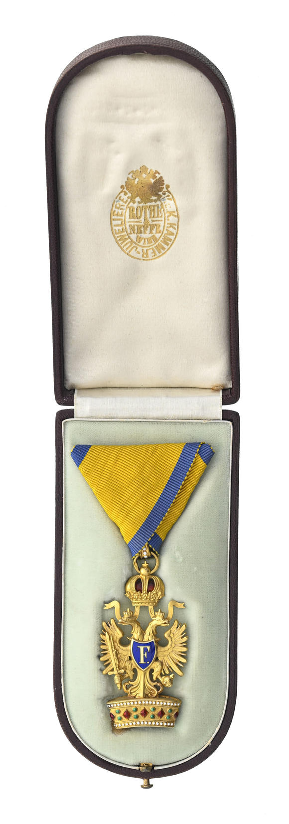 Piguet - H?tel des VentesEmpire austro-hongrois, Ordre de la Couronne de Fer, restauré en 1816, insigne de 3ème classe en or et émail