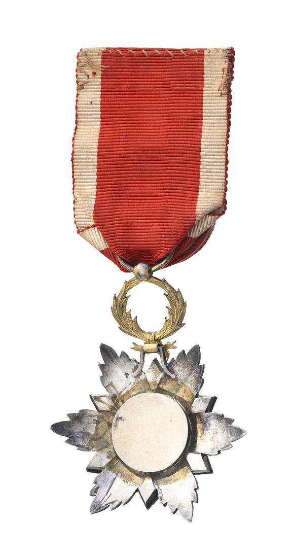 Piguet - H?tel des VentesRoyaume du Maroc, Ordre de l'Ouissam Hafidien, créé en 1910, étoile d'Officier en argent, vermeil et émail, diam. 4,9 cm