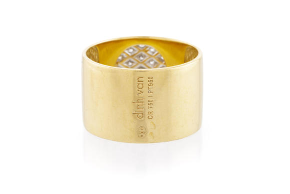 Piguet - H?tel des VentesDinh Van, bague or 750 surmontée d'un disque en platine serti de diamants taille brillant