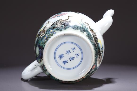 千美會(huì)粉彩花卉紋執(zhí)壺