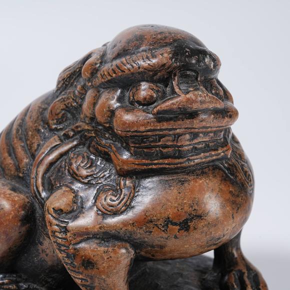 千美會石質(zhì)瑞獅擺件