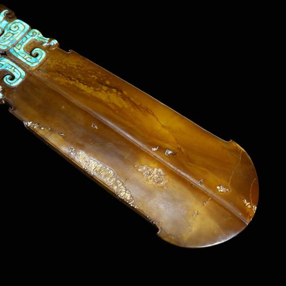 KARSON AUCTIONWarring States Period, Turquoise-inlaid Jade Yue with Phoenix Pattern