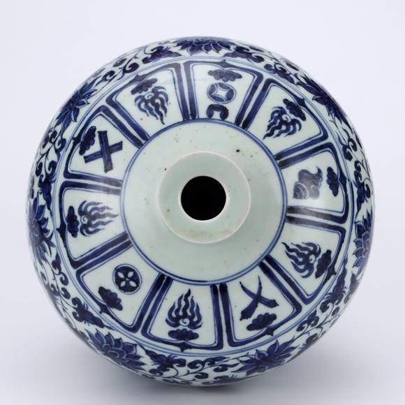 KARSON AUCTIONYuan Dynasty Blue and White Prunus Vase with Figure Story Motifs