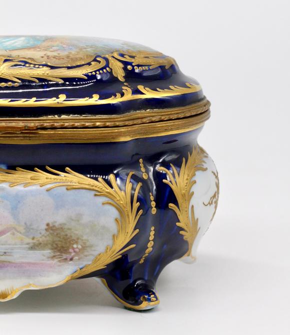 KARSON AUCTIONFrench Sèvres Fine Porcelain Hand-Painted Jewelry Box