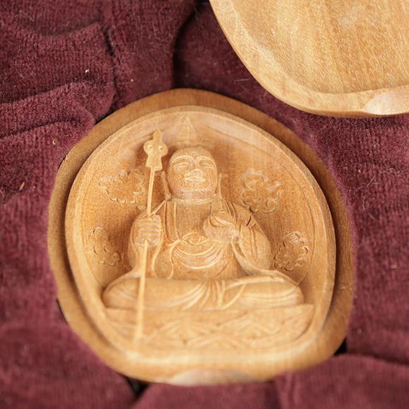 朱雀美術拍賣白壇小仏十二個一組