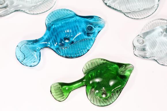 Karl s Collections IncGroup Of Fish of 5 Wind Chime Colorful Recycled Blown Glass Art 