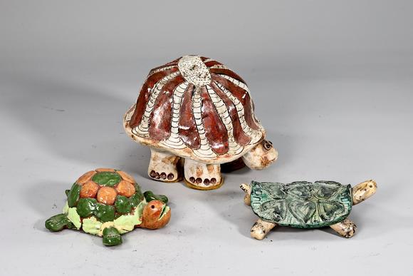 Karl s Collections IncCollection Of Signed Studio Art Pottery Turtle Figurines