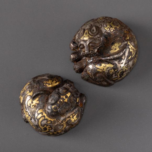 大阪美術(shù)商會戰(zhàn)國 銅錯金銀虎鎮(zhèn)1對