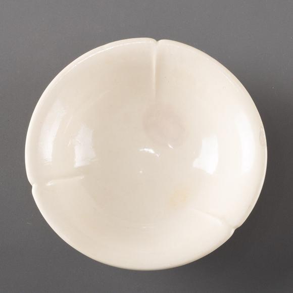 大阪美術(shù)商會(huì)唐 鞏縣窯白磁碗