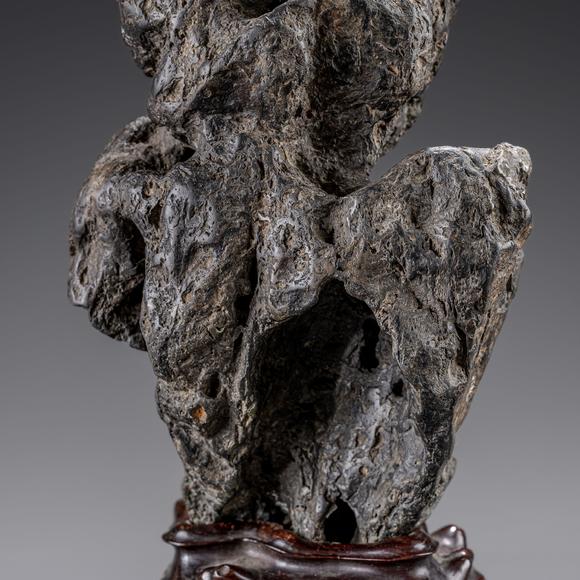 大阪美術(shù)商會清 “行雲(yún)”款太湖賞石