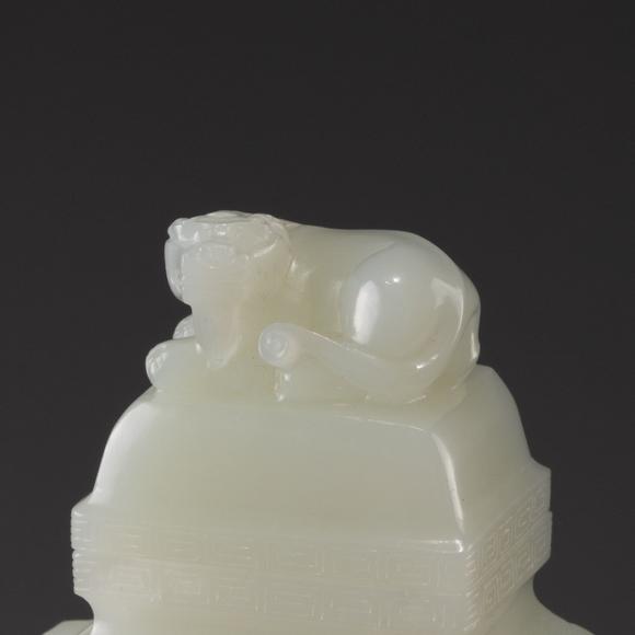 大阪美術(shù)商會(huì)清 白玉獸鈕小方瓶