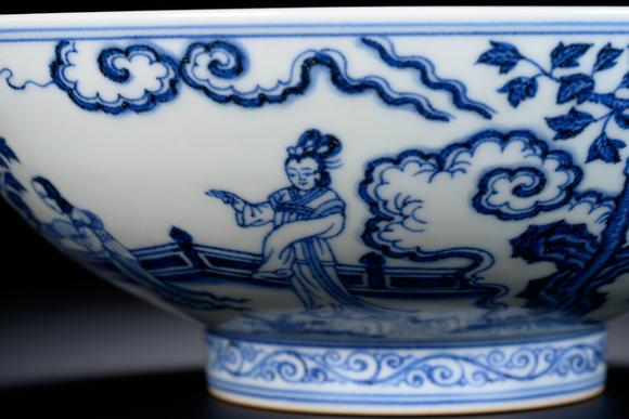 HUNG YUN ZHAI AUCTION HOUSE INCXuande Marked Underglaze Blue Bowl with Ladies in a Garden