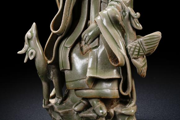 HUNG YUN ZHAI AUCTION HOUSE INCPre-Ming Dynasty Celadon 