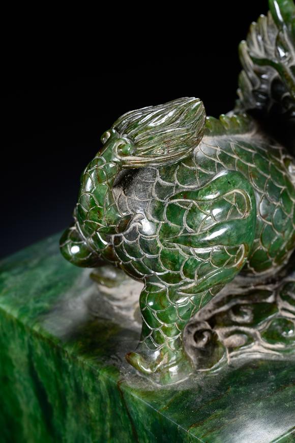 HUNG YUN ZHAI AUCTION HOUSE INCSpinach Green Jade Qilin Pattern Seal