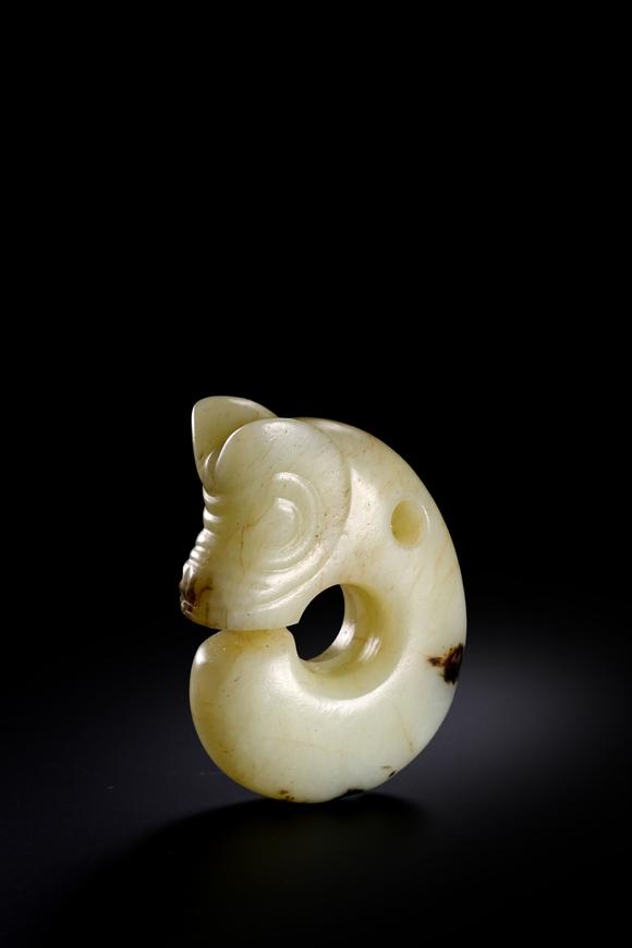 HUNG YUN ZHAI AUCTION HOUSE INCPre-Ming Dynasty Jade Pig-Dragon