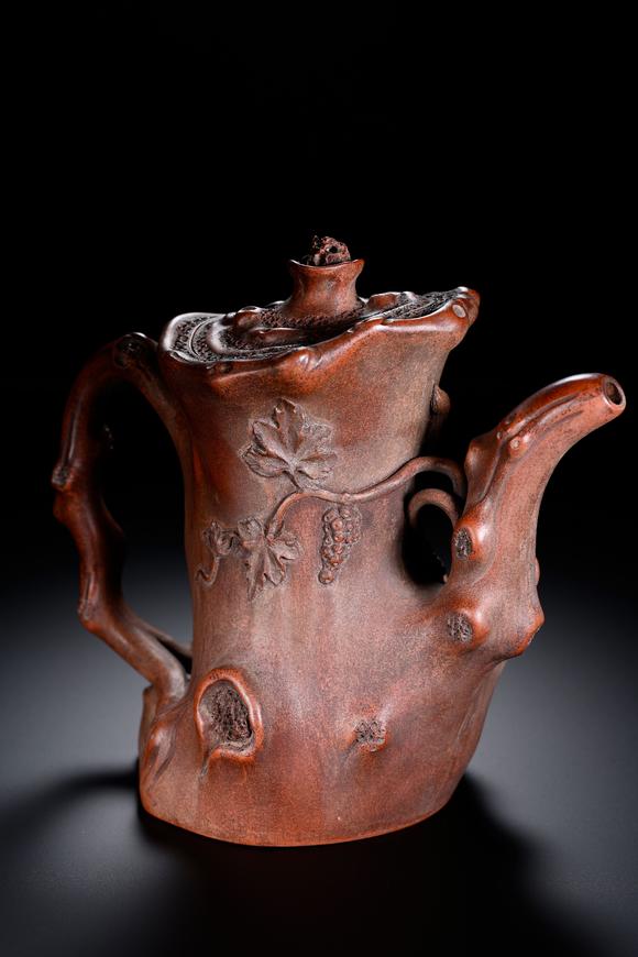 HUNG YUN ZHAI AUCTION HOUSE INCZhu Kexin-marked Squirrel and Grape Tree Stump Yixing Zisha Teapot