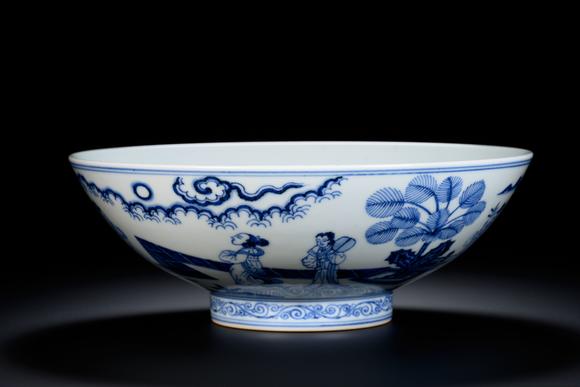 HUNG YUN ZHAI AUCTION HOUSE INCXuande Marked Underglaze Blue Bowl with Ladies in a Garden