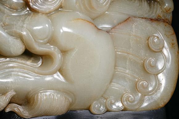 HUNG YUN ZHAI AUCTION HOUSE INCPre-Ming Dynasty or Earlier Hetian Jade Dragon-Head Ornament