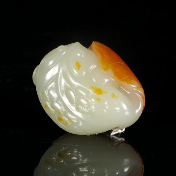 藝是拍賣清·白玉帶皮金蟾把件