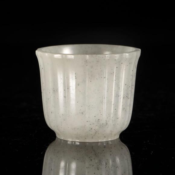 藝是拍賣清·青花料菊瓣紋杯