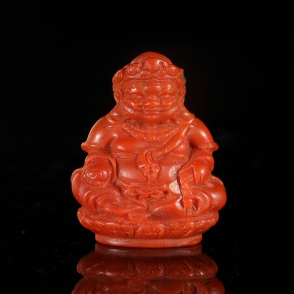 藝是拍賣清·南紅瑪瑙黃財神像