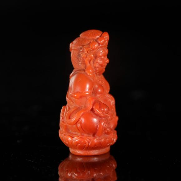 藝是拍賣清·南紅瑪瑙黃財神像