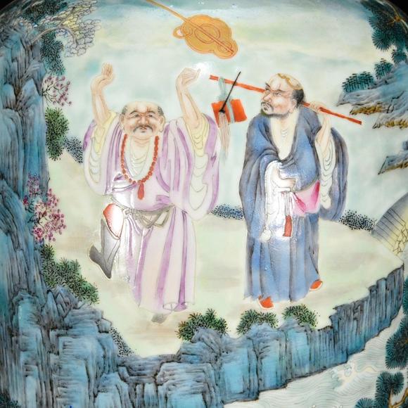 北京唐潮拍賣有限公司粉彩羅漢人物故事紋瓶
