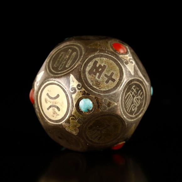 藝是拍賣(mài)清·錯(cuò)金銀嵌寶行酒骰子