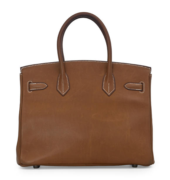 Piguet - H?tel des VentesHermès, sac Birkin 30 en cuir vachette naturel Gold, année 2005, piqué sellier blanc, tirette et clochette avec 2 clefs et cadenas, 22x30