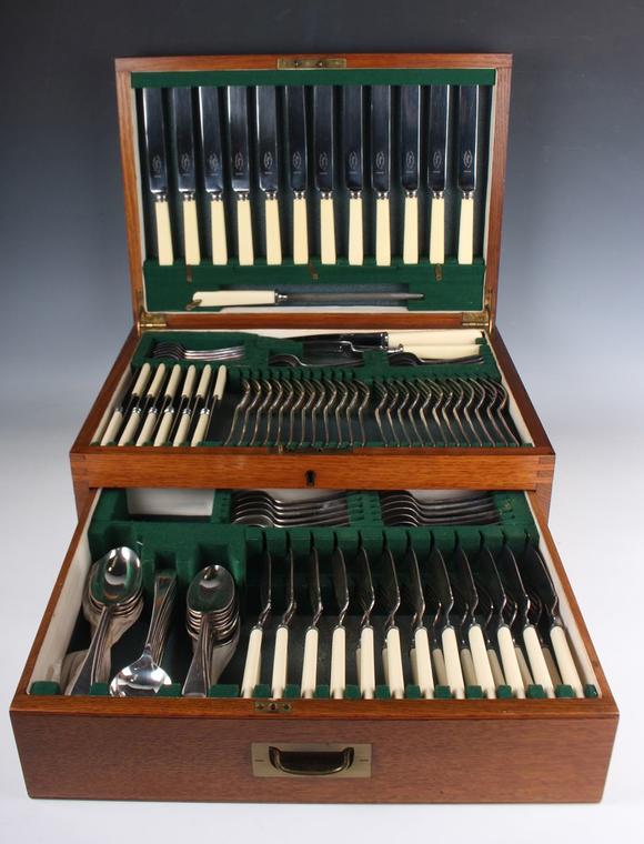 TooveysA part canteen of plated Old English pattern cutlery, comprising six