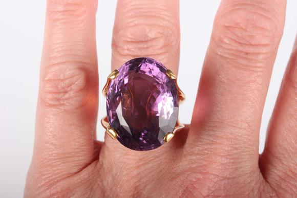 TooveysA Monture Cartier gold and amethyst single stone ring, claw set with