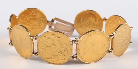 TooveysAn Edward VII eight sovereign bracelet, comprising two 1903, 1906, t