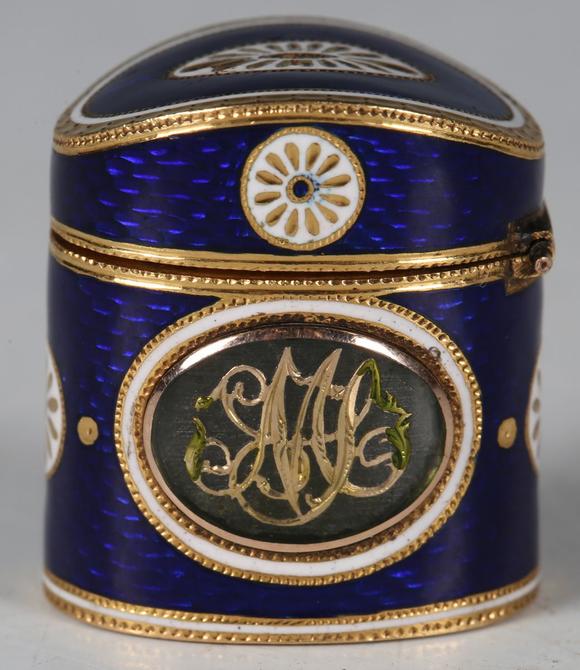 TooveysA fine late 18th/early 19th century gold and enamelled novelty pill/