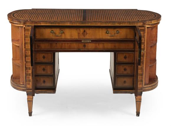 DreweattsY AN UNUSUAL ROSEWOOD AND SATINWOOD DESK, POSSIBLY BY AN éMIGRé MAKER, LATE 18TH OR EARLY 19TH CENTURY