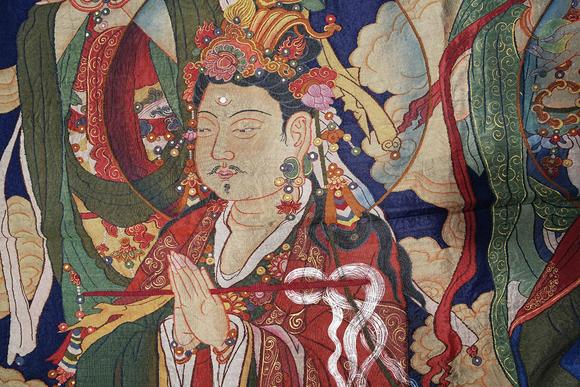 日本東海名古屋清乾隆緙絲佛與脅侍菩薩三聯(lián)幡