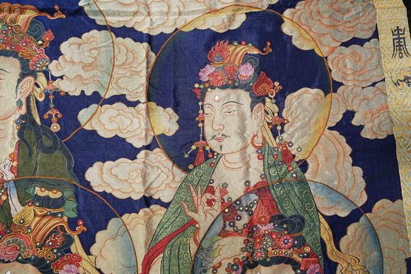 日本東海名古屋清乾隆緙絲佛與脅侍菩薩三聯(lián)幡