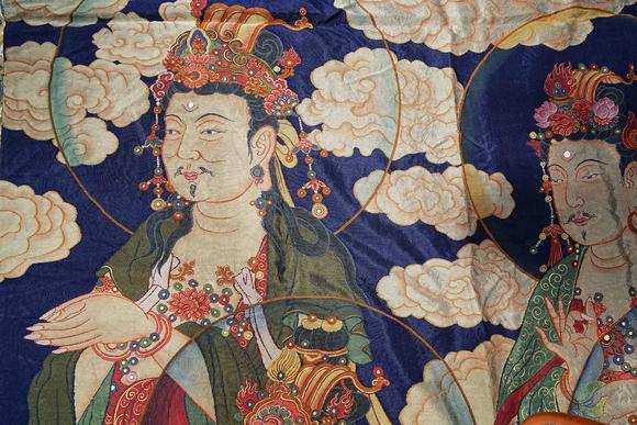 日本東海名古屋清乾隆緙絲佛與脅侍菩薩三聯(lián)幡