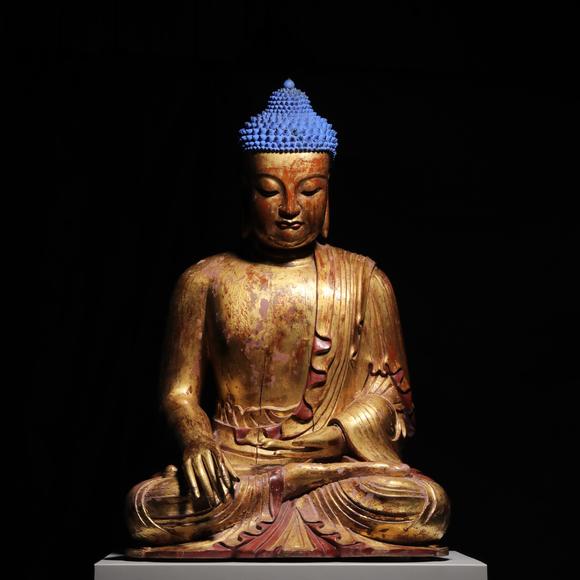 東京銀座（古美術(shù)宋磁）明 木雕漆金釋迦牟尼坐像  關(guān)東藏家舊藏