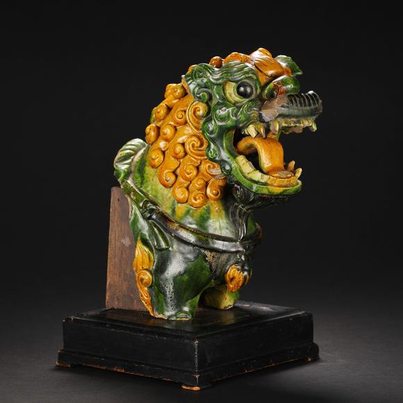 東京銀座（古美術宋磁）明 三彩琉璃獅子首
