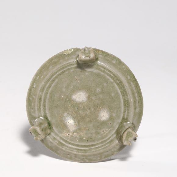 東京銀座（古美術(shù)宋磁）隋 青釉三獸足硯 關(guān)東企業(yè)家舊藏