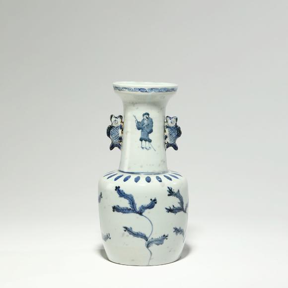 東京銀座（古美術(shù)宋磁）青花水草紋雙魚耳瓶