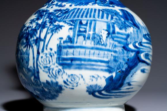 Rob Michiels AuctionsA rare Chinese blue and white bottle vase with narrative design, Transitional period