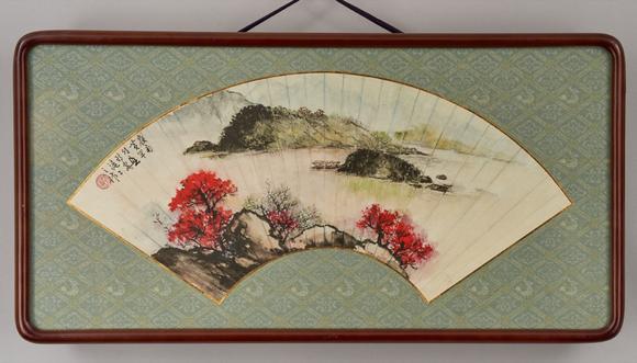 東京中央黃幻吾（1906-1985） 嶺南山水扇面、孫心華（1945-） 水鄉(xiāng)人家